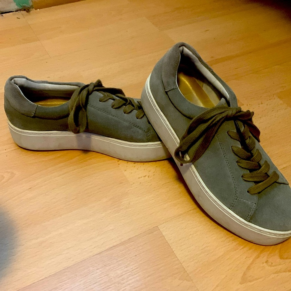 Vagabond shoemakers green suede leather lace up platform sneakers size 36